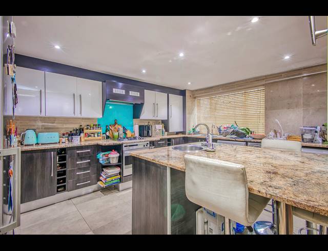 3 BEDROOM APARTMENT FOR SALE IN ILLOVO